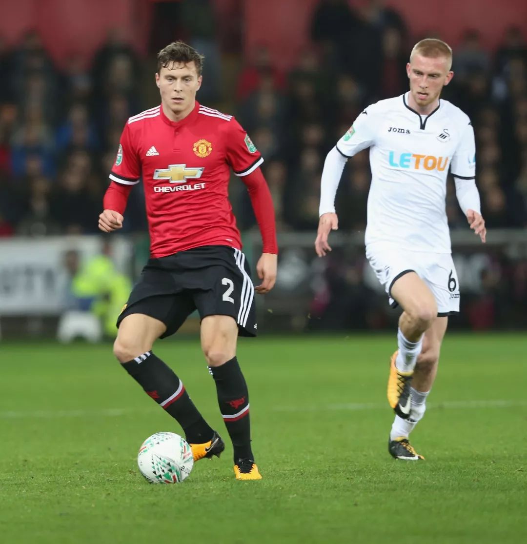 她们不但拥 她们不但拥